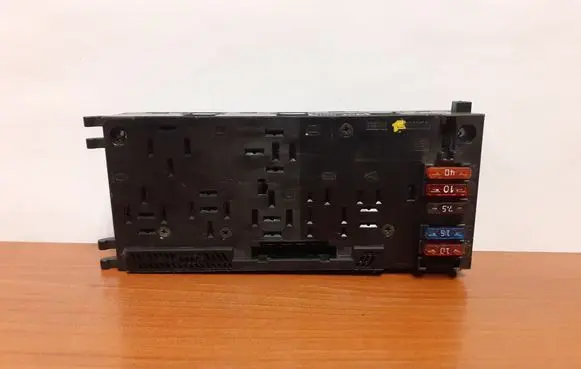 Mercedes-Benz E W210 Fuse box set 0005401550 28534606