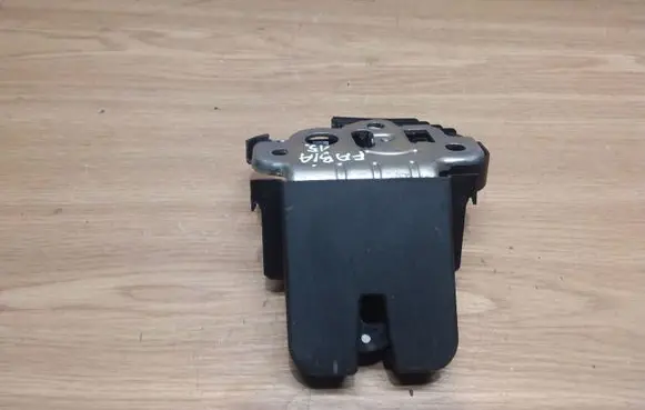 Skoda Fabia Mk3 (NJ) Tailgate/trunk/boot lock/catch/latch 5E0827505