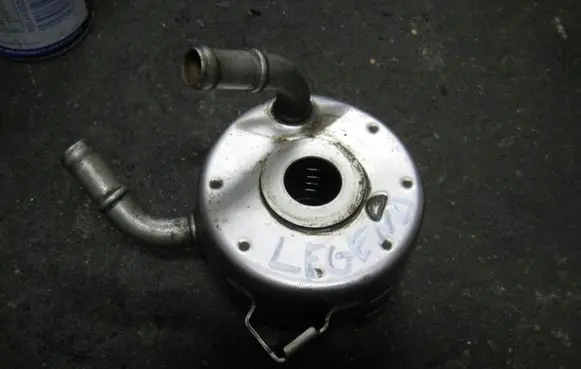 Acura Legend I Oil filter mounting bracket