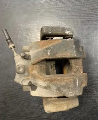 BMW X3 F25 Front brake caliper 703123