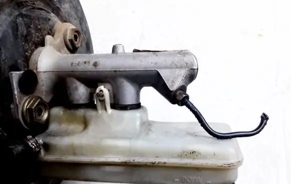 Renault Scenic II - Grand scenic II Master brake cylinder 27.2879