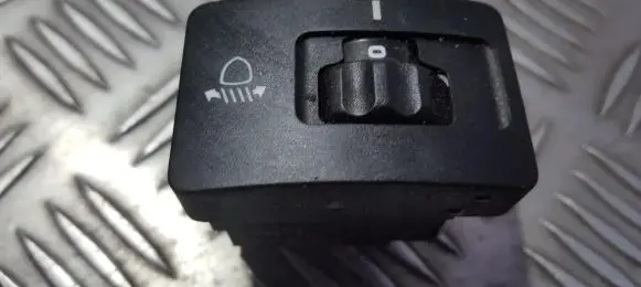 Hyundai Lantra I Headlight level height control switch 9337028000 0307851410