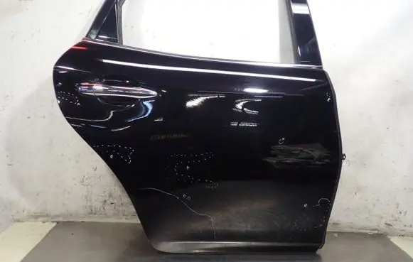 Infiniti M Rear door