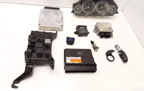 Jaguar X-Type Engine ECU kit and lock set 1X4310K975CB 1X4310K975 MB0797009181