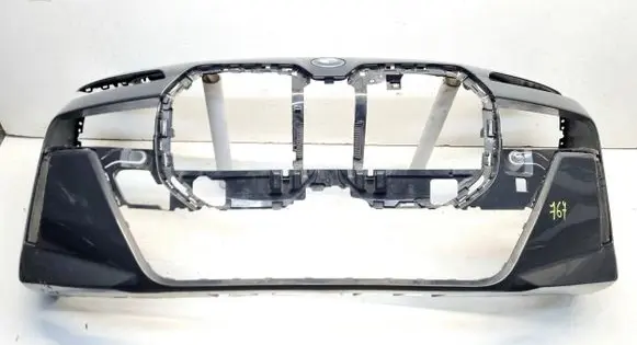 BMW 7 G70 Front bumper 51118081544