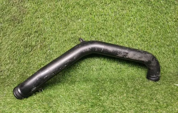 Volvo V70 Intercooler hose/pipe 30636784 6G9N6C646BB