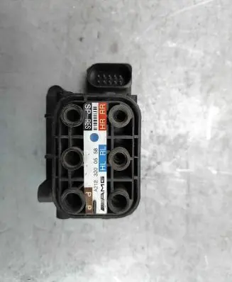 Mercedes-Benz E AMG W212 Air suspension valve block a2123200858