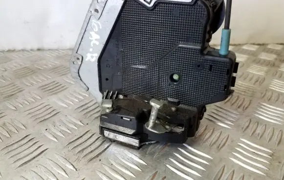 Suzuki Grand Vitara II Rear door lock