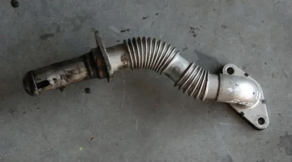 Iveco Daily 6th gen EGR valve line/pipe/hose 130KM