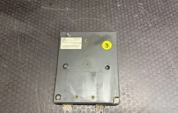 Volkswagen PASSAT B6 Phone control unit/module 3C0035729E 05231993