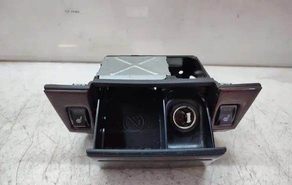 Ashtray (front)