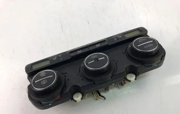 Volkswagen Golf V Interior fan control switch 74641421