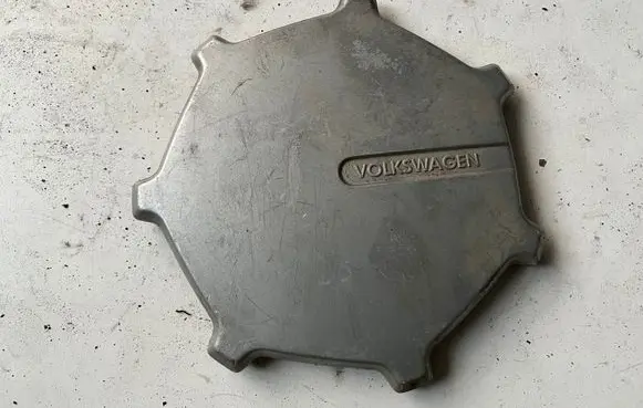 Volkswagen PASSAT B3 R14 wheel hub/cap/trim 357601149