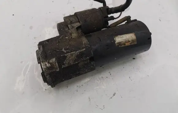 Volkswagen PASSAT B5 Starter motor 0986020370