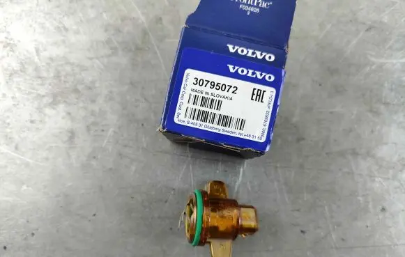 Volvo V70 Headlight level adjustment motor 30795072 8620226