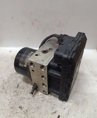 Skoda Octavia Mk1 (1U) ABS Pump 1J0907379H 5WK8469 FNS8B18F15