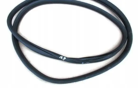 Nissan Pathfinder R51 Rubber seal rear door 