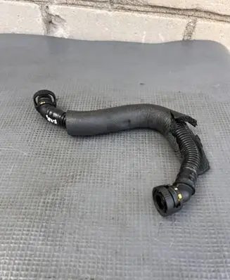 Audi A4 S4 B8 8K Breather hose/pipe 06J103221