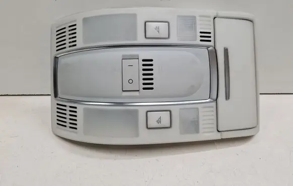 Audi A6 S6 C6 4F Front seat light 16781020