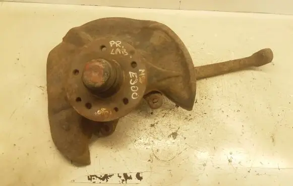 Mercedes-Benz E W210 Front wheel hub spindle knuckle 202301