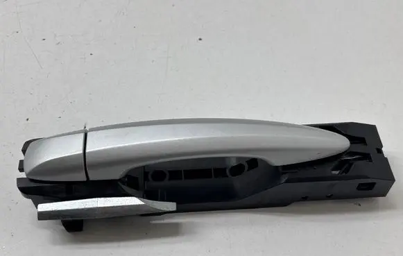 Nissan Rogue Rear door exterior handle 6RRRRL4H