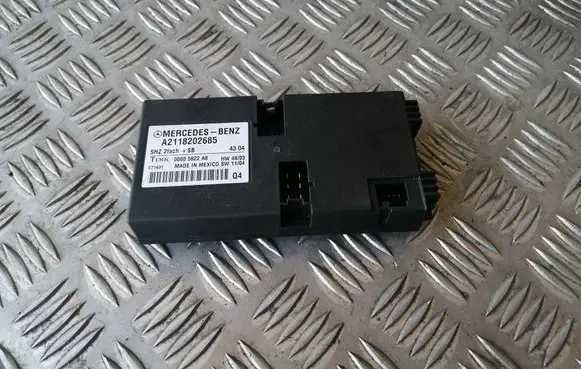Mercedes-Benz E W211 Seat control module A2118202685