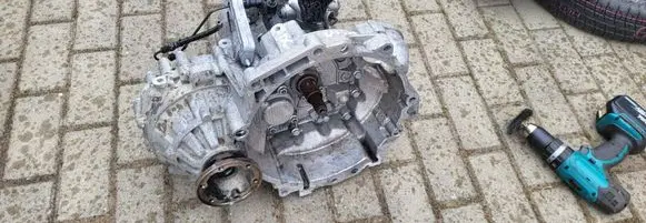 Volkswagen Scirocco Manual 5 speed gearbox 131313