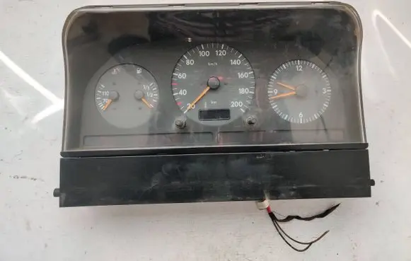 Volkswagen II LT Speedometer (instrument cluster) 2D0919850R