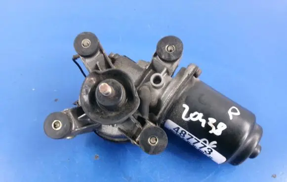 Mazda 323 Front wiper linkage and motor