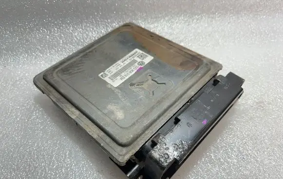 Volkswagen PASSAT B6 Engine control unit/module 03G906018EM 6Q0907269