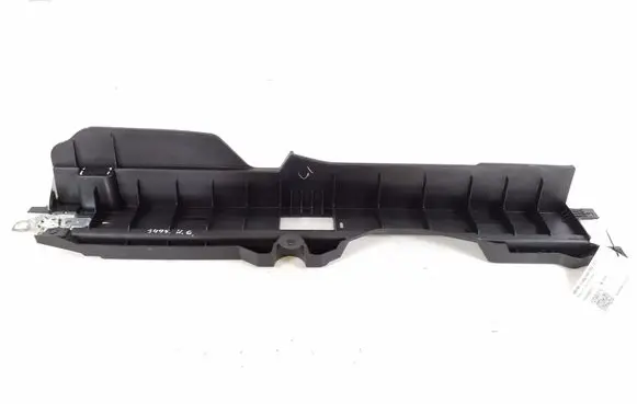 Mercedes-Benz ML W164 Other trunk/boot trim element A1646800131
