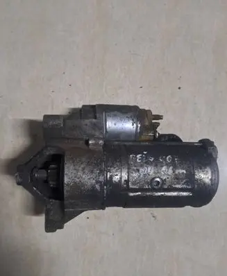Peugeot 406 Starter motor D8R27 0877462596