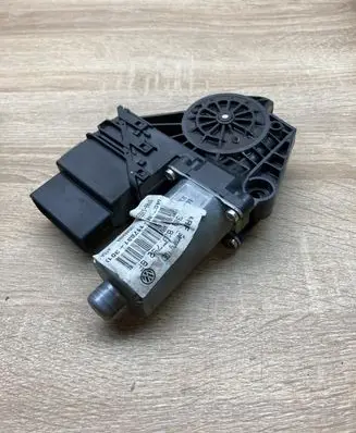 Volkswagen PASSAT B6 Rear door window regulator motor 3B9839752BF 9776105407301