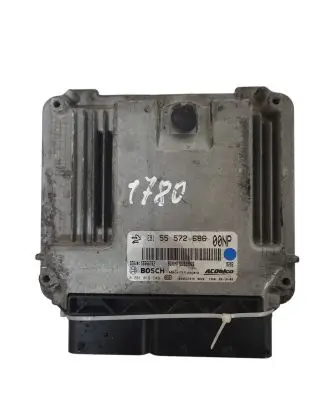 Opel Insignia A Engine control unit/module E9155572686 55566722 0281015149