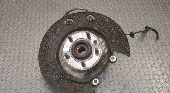 Tesla Model S Rear wheel hub
