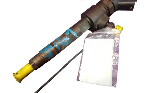 Opel Zafira B Fuel injector 0445110276