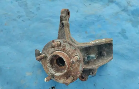 Ford Focus Front wheel hub spindle knuckle 1420861