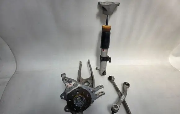 BMW M3 G80 Rear wheel hub spindle/knuckle 8095657 9504611 2284534