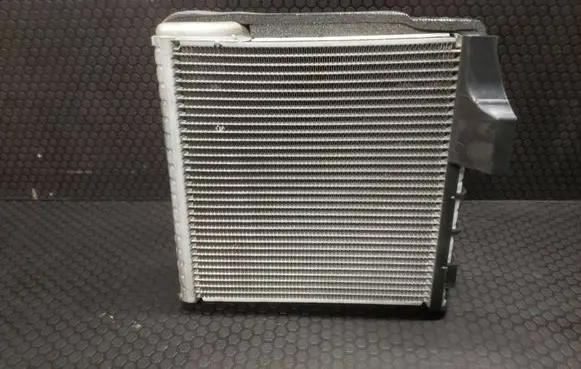 Volkswagen PASSAT B6 Air conditioning (A/C) radiator (interior) 3C1820103B CZ4460103375 CZ08H18