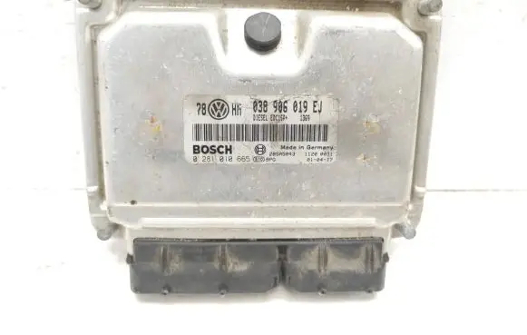 Volkswagen PASSAT B5 Engine control unit/module 038906019EJ 28SA5043 0281010665