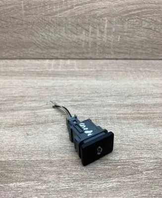 Toyota RAV 4 (XA30) Hazard light switch 15B060 DriveMode