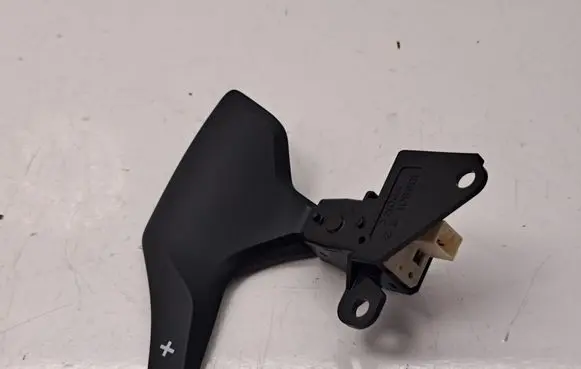 Toyota Verso Gear shift switch/knob 189601 846100F020