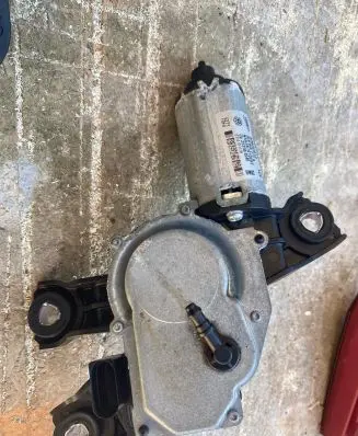 Volkswagen PASSAT B6 Rear window wiper motor 3C9955711