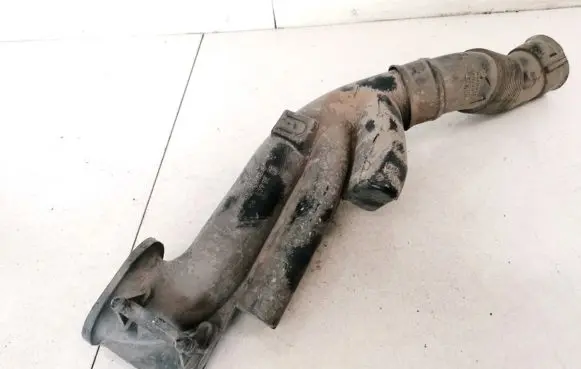 Air intake hose/pipe
