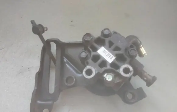 Toyota Avensis T250 Power steering pump 4431005100