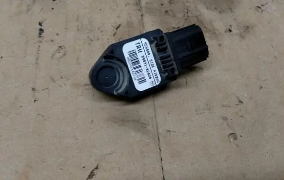 Toyota Corolla E120 E130 Airbag deployment crash/impact sensor 8983102020