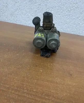 Mercedes-Benz E W210 Coolant heater control valve 0235451628 E823