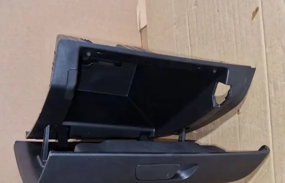Dacia Spring Glove box