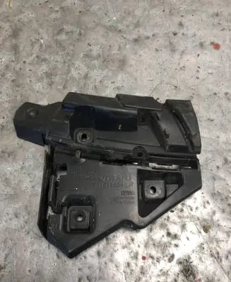 Volvo C30 Fender mounting bracket 31214884BILI 31214884