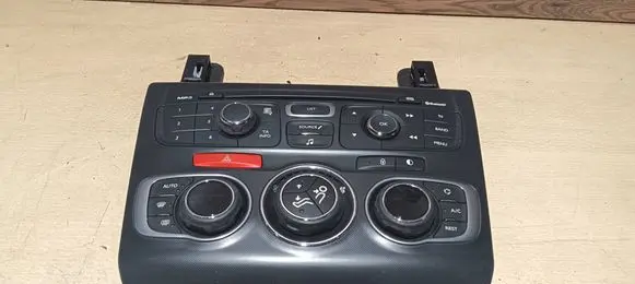 Citroen DS4 Climate control unit 98040784XX 28365344